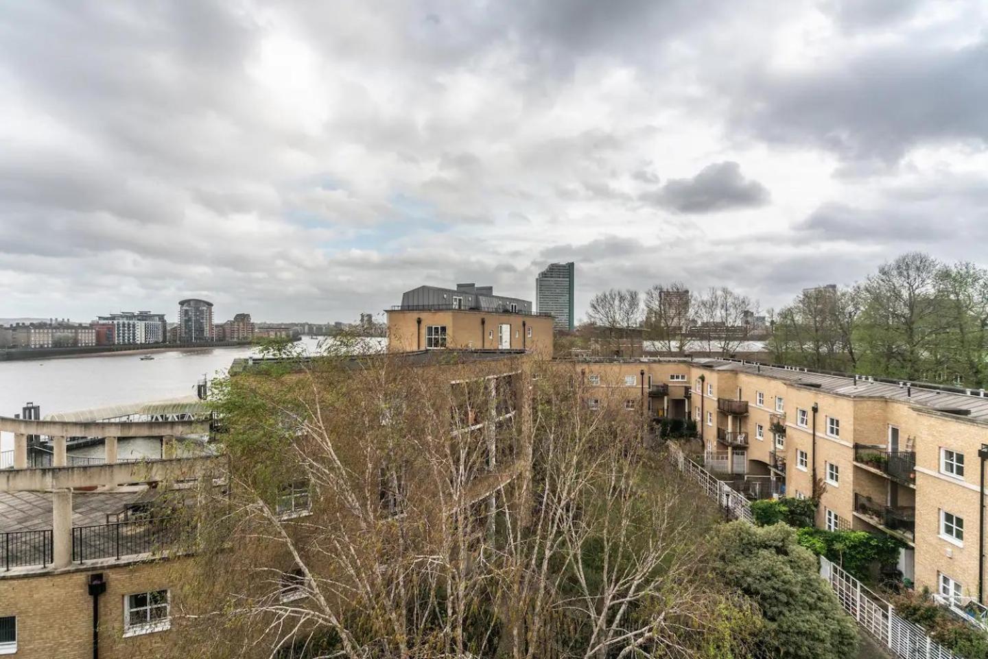Sunny Maisonette With Views Over Canary Wharf, Londra Exterior foto